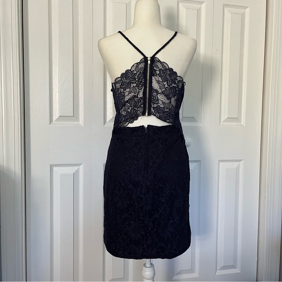 City Triangles Blue Lace Spaghetti Strap Cocktail Dress Sz 13 - Picture 2 of 7